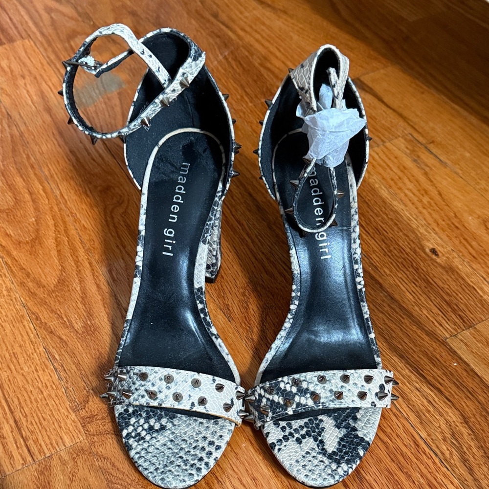 Madden Girl Black and Cream Snakeskin Heels